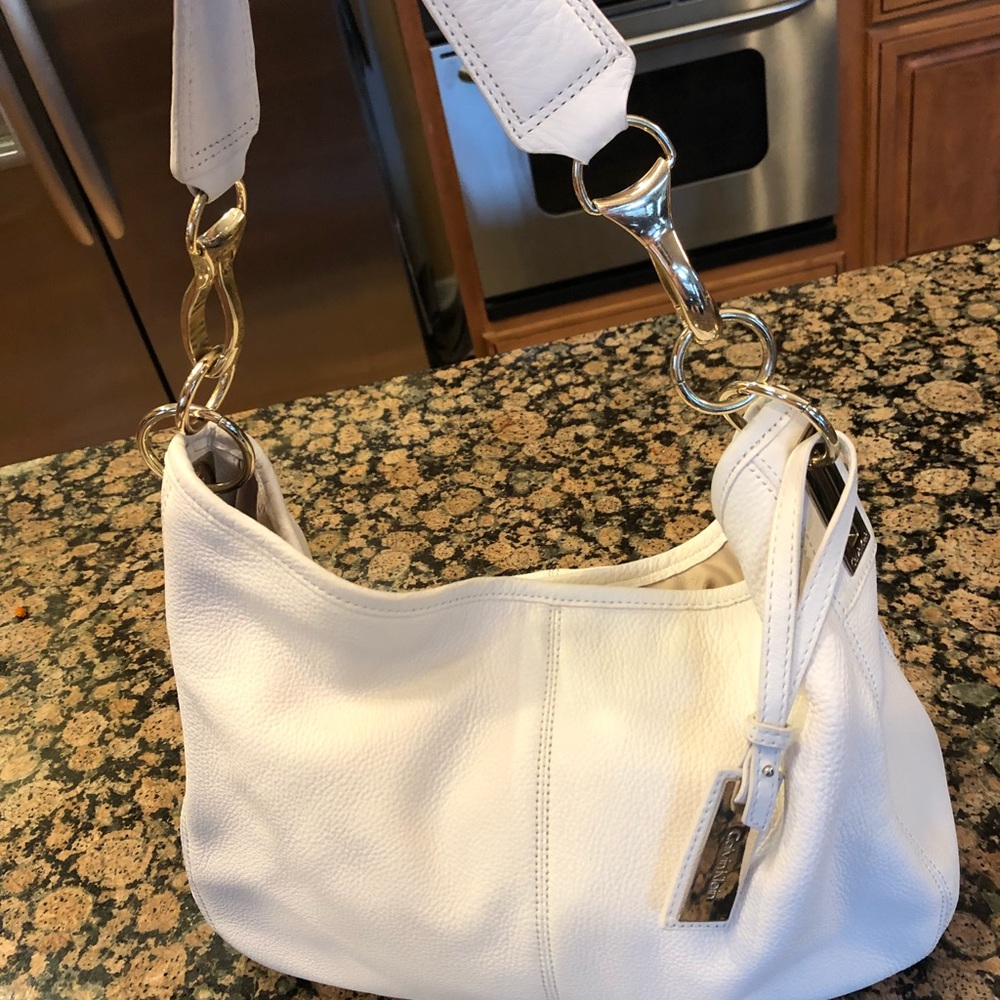 HOUR FLASH SALE: White Calvin Klein hobo purse 